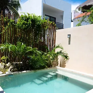 Yax Kiin Casa Boutique Hotel